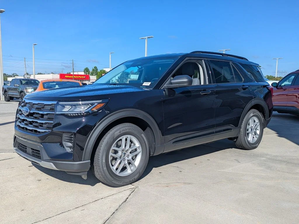New 2026 Agate Black Metallic Ford Active image 7