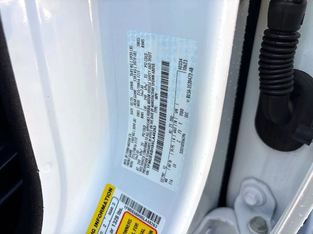Used 2025 White Ford  image 29