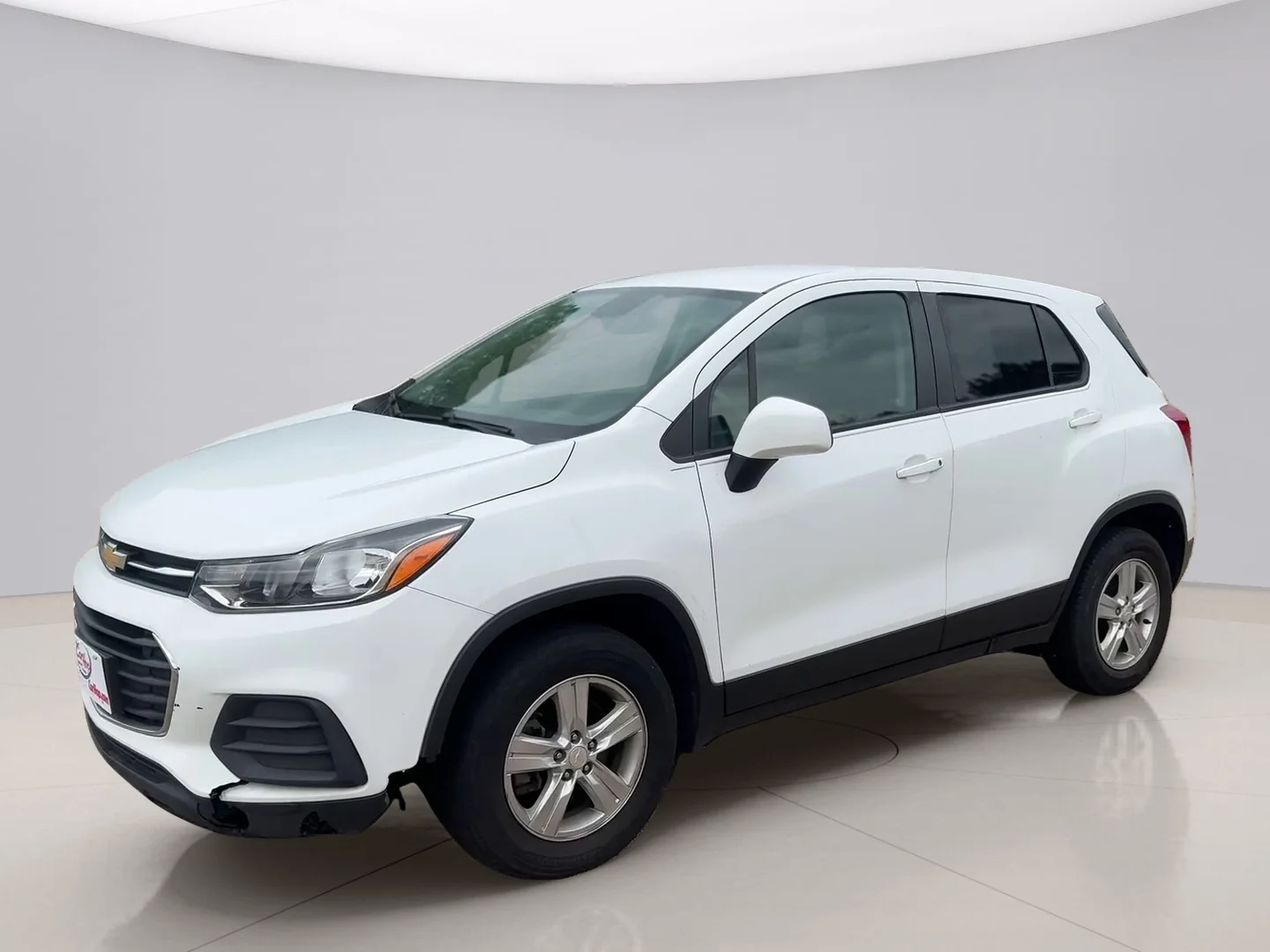 Used 2022 White Chevrolet LS image 1