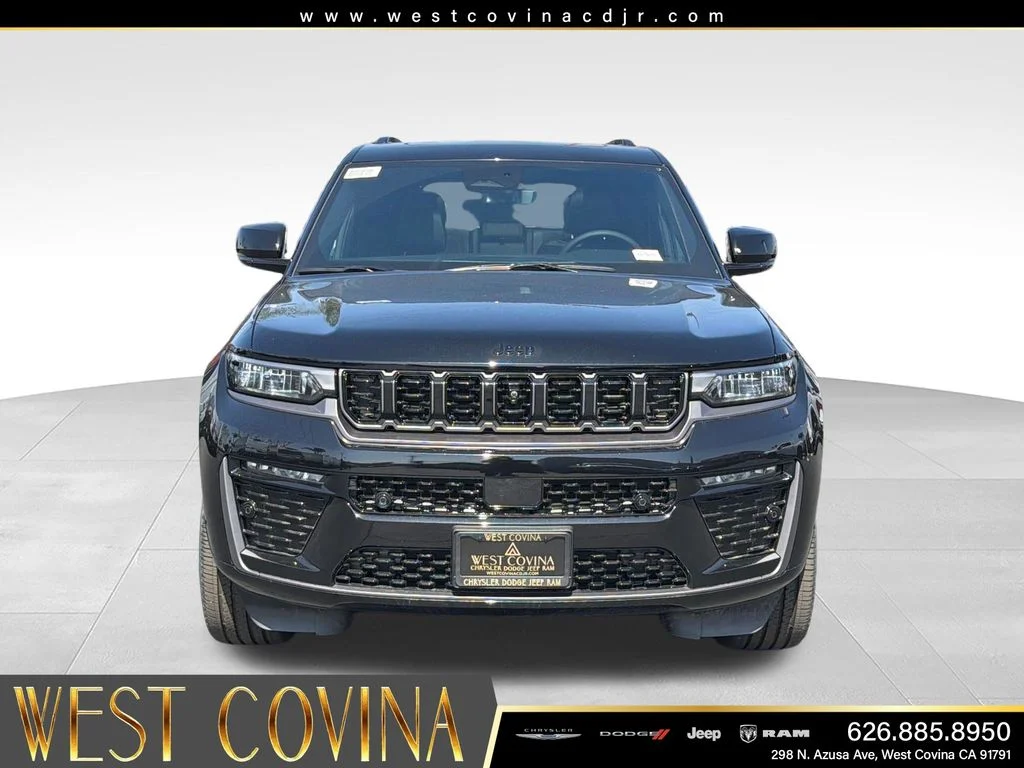 New 2026 Diamond Black Crystal Pearl-Coat Exterior Paint Jeep Limited Reserve image 8