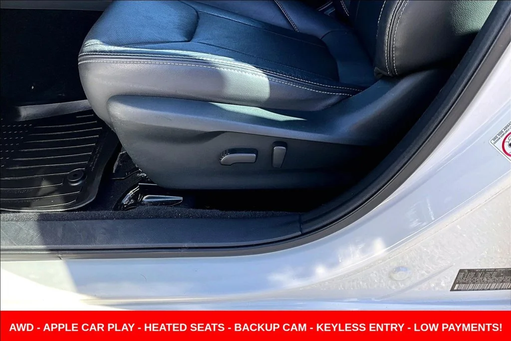 Used 2019 White Subaru 2.0i Limited image 39