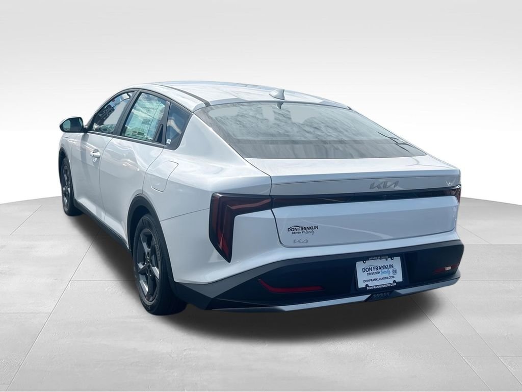 Used 2026 White Kia LXS image 6