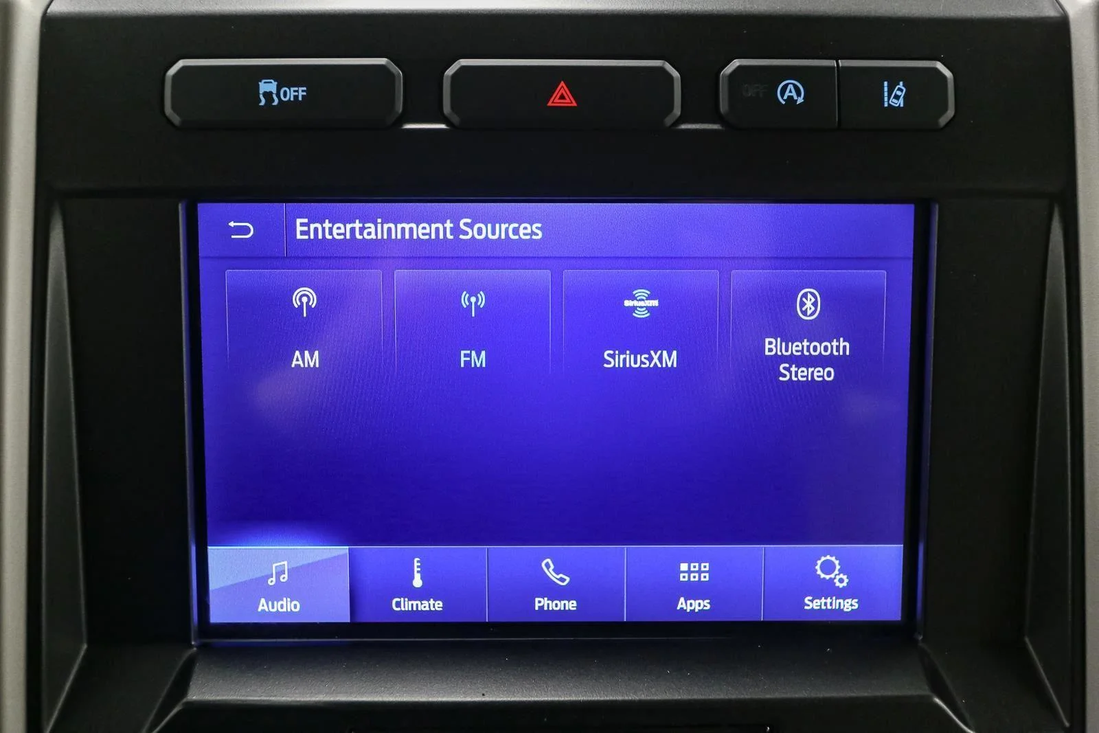 Used 2020 Silver Spruce Ford LARIAT image 28