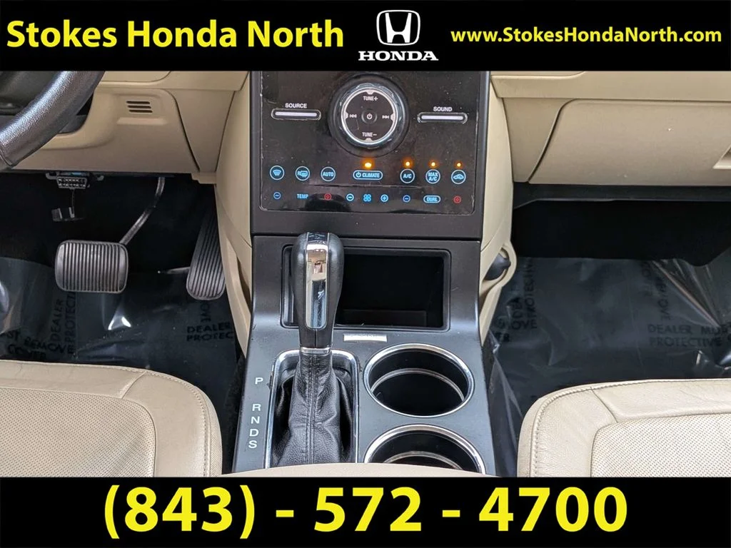 Used 2017 Gray Ford Limited image 23