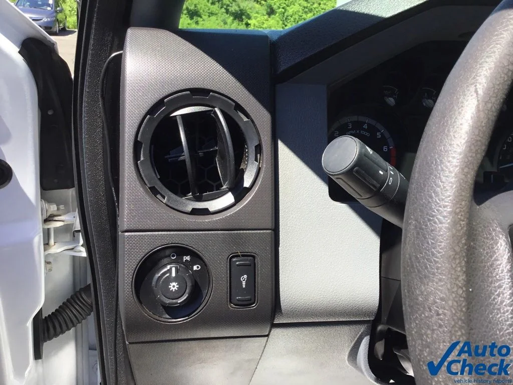 Used 2014 White Ford XL image 26