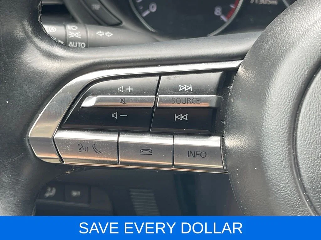 Used 2021 Blue Mazda Preferred image 18