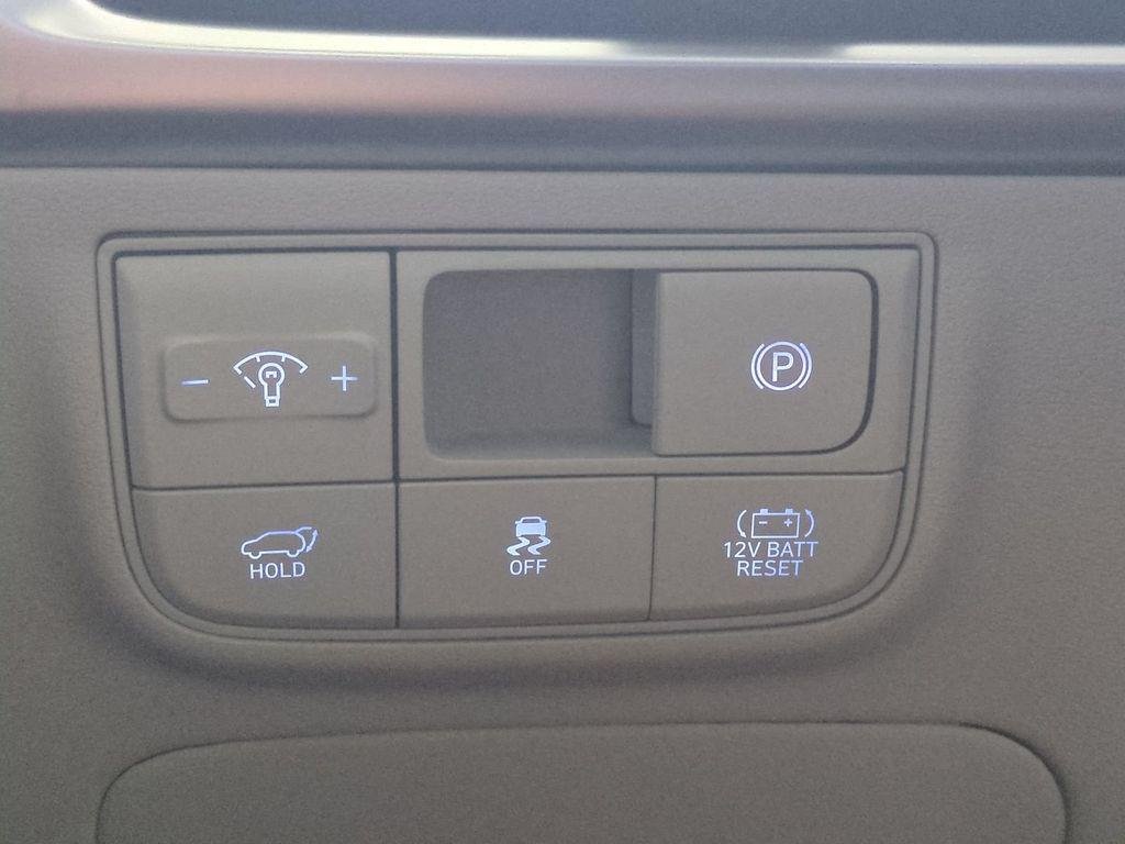 New 2026 Gray Hyundai SEL FWD image 28