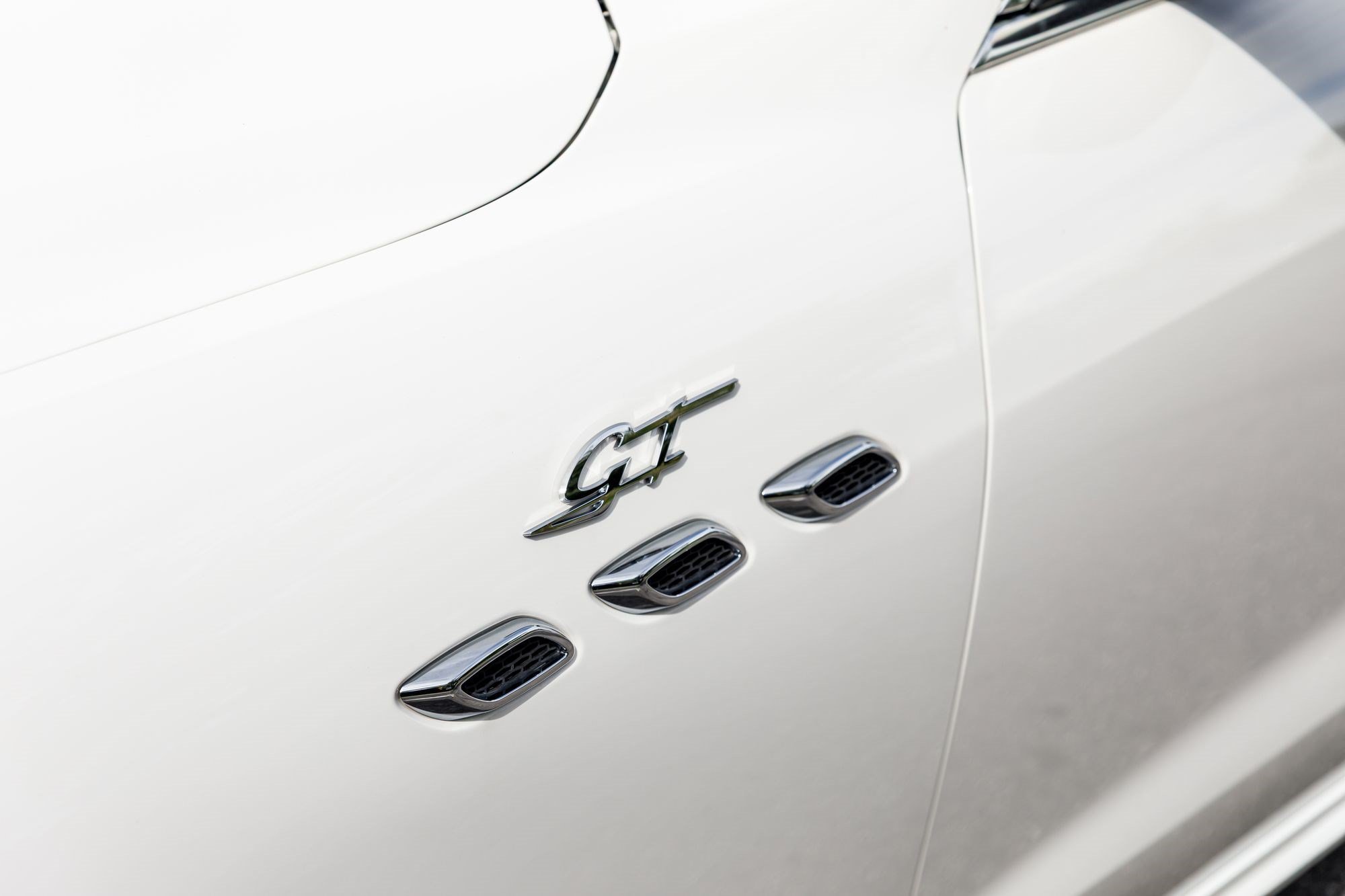 Used 2023 Bianco Maserati GT image 13