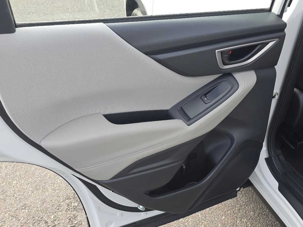 Used 2023 Crystal White Pearl Subaru  image 29