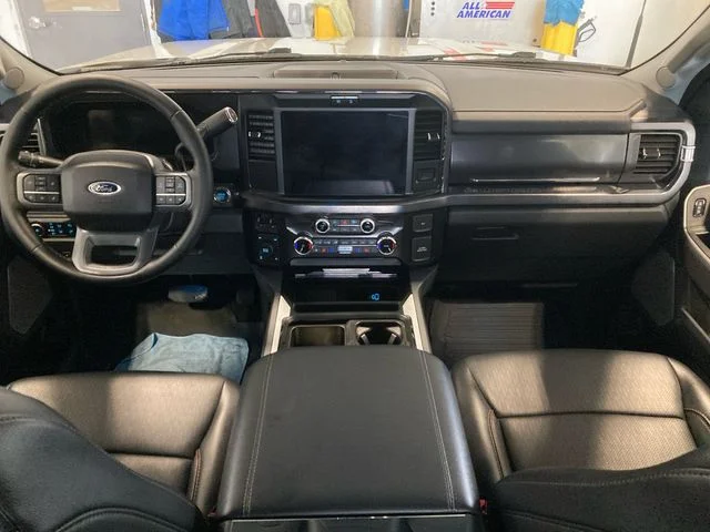 Certified Used 2025  Ford Lariat image 20