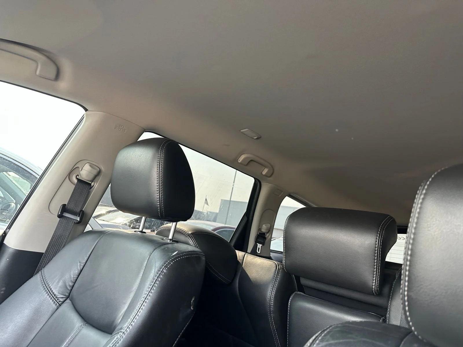 Used 2014 Silver Nissan SL image 6