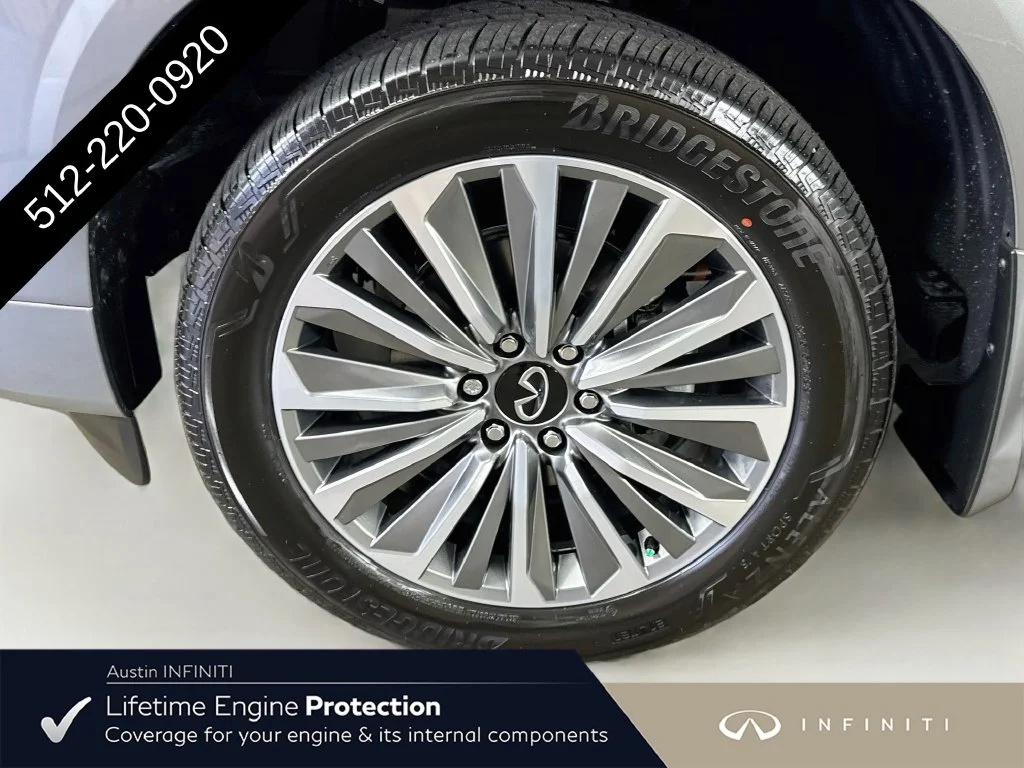 New 2027 Silver INFINITI LUXE image 43