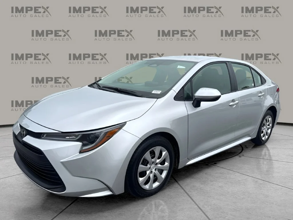 Used 2025 Silver Toyota LE image 1