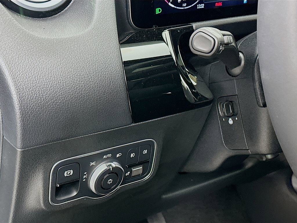 New 2026 Night Black Mercedes-Benz GLA 250 image 40
