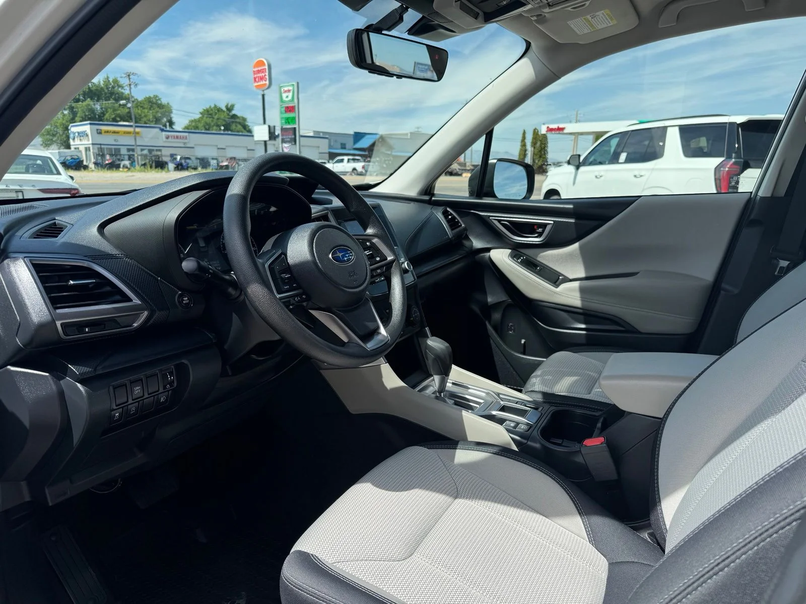 Used 2023 White Subaru Base image 12