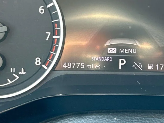 Used 2025 Gray Nissan SL image 41