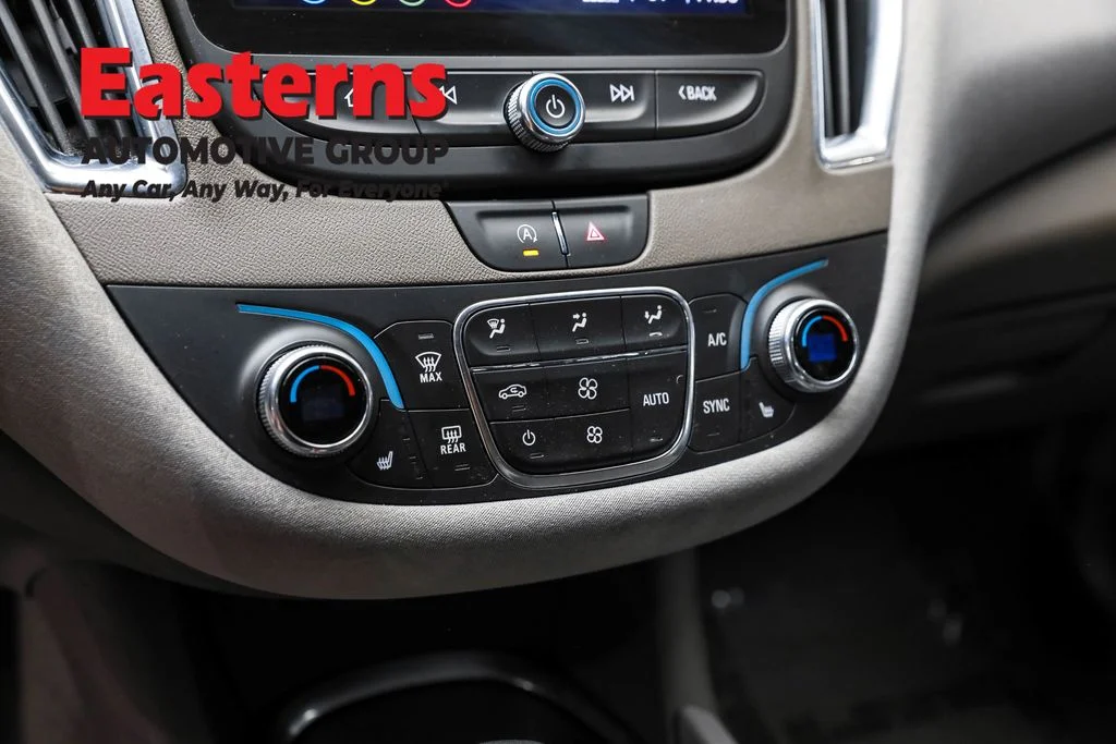 Used 2021 White Chevrolet LT image 20
