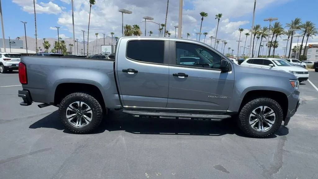 Used 2022 Gray Chevrolet Z71 image 2