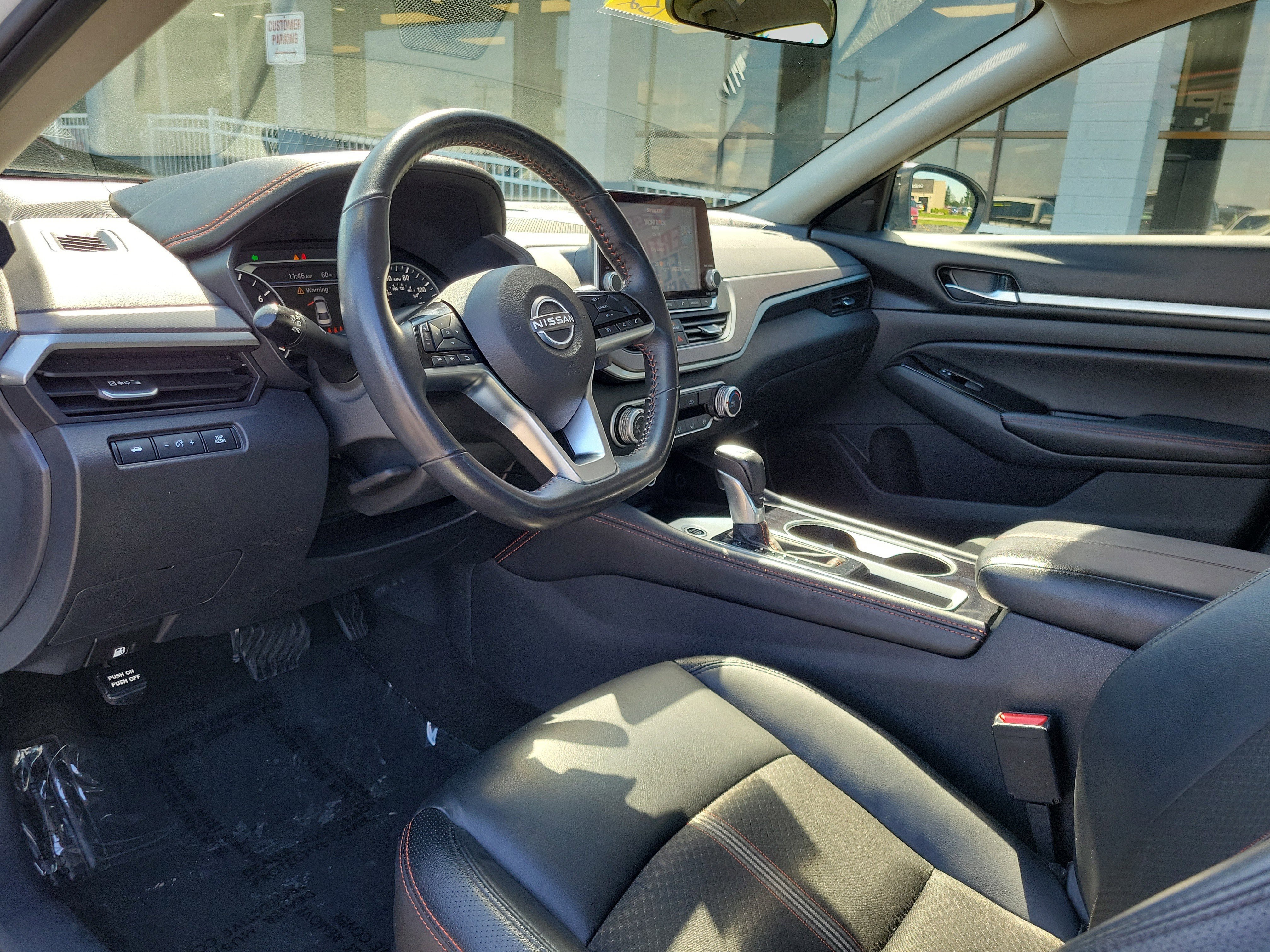 2025 Nissan Altima SR - Photo 19
