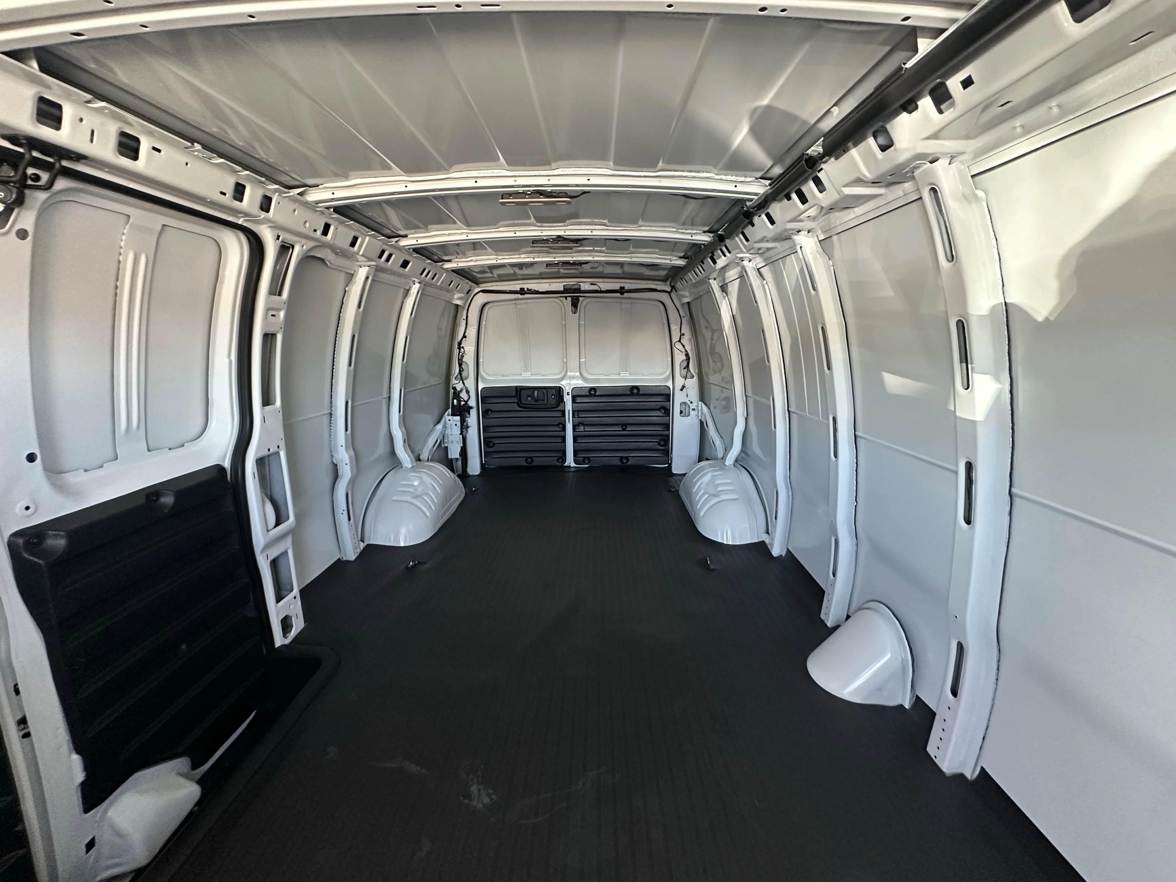 New 2026 Summit White Chevrolet RWD 3500 155 image 17