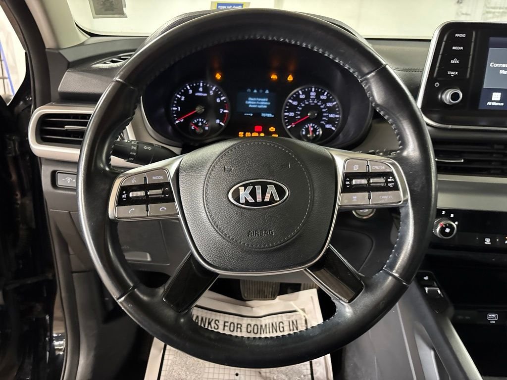 Used 2020 Black Kia S image 18