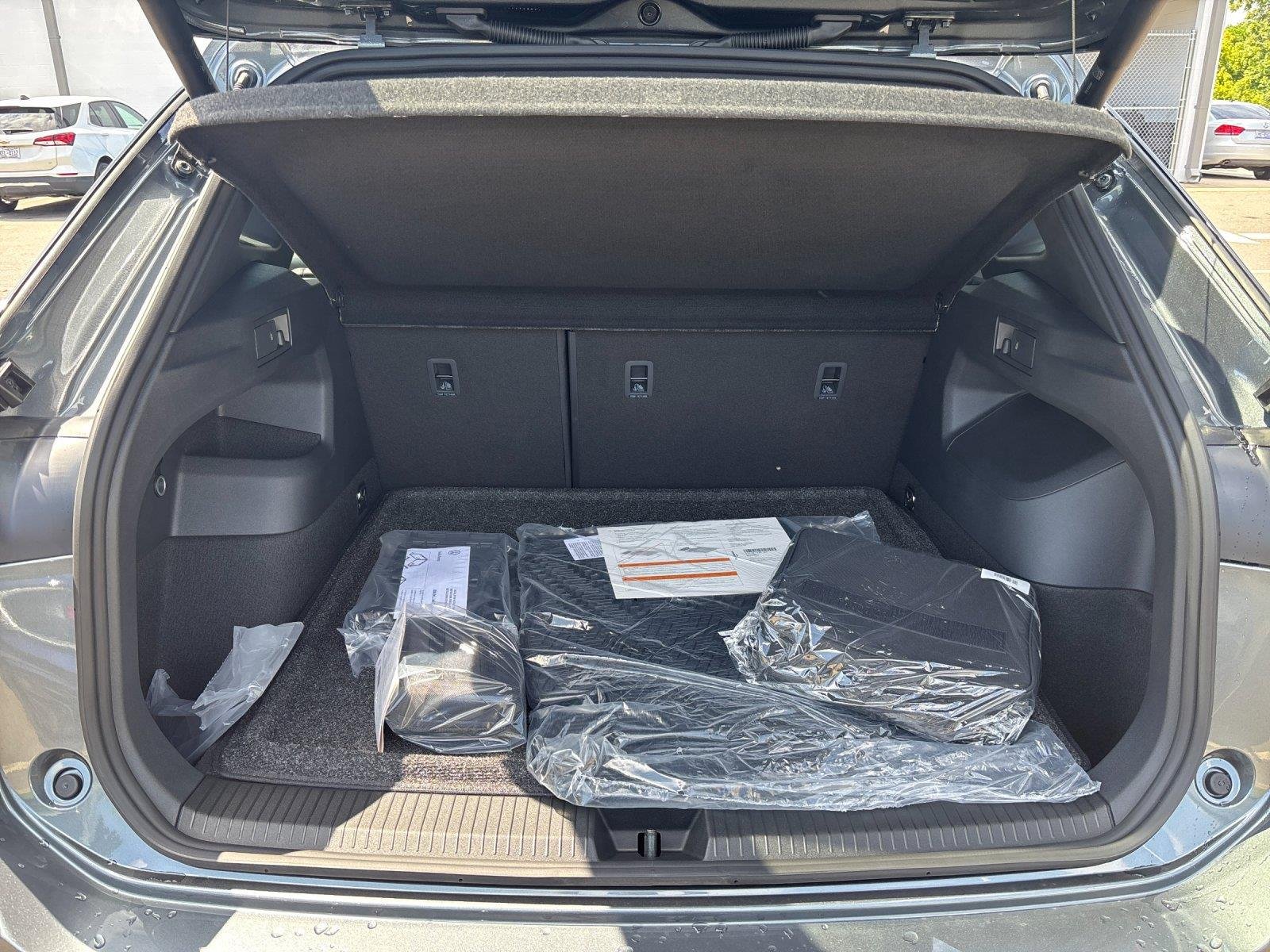 New 2026 Platinum Gray Metallic Volkswagen SE R-Line Black image 35