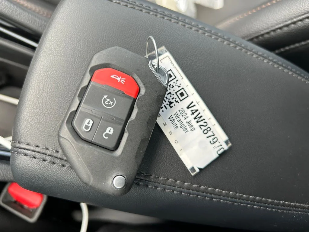 Used 2024 White Jeep Sahara image 40