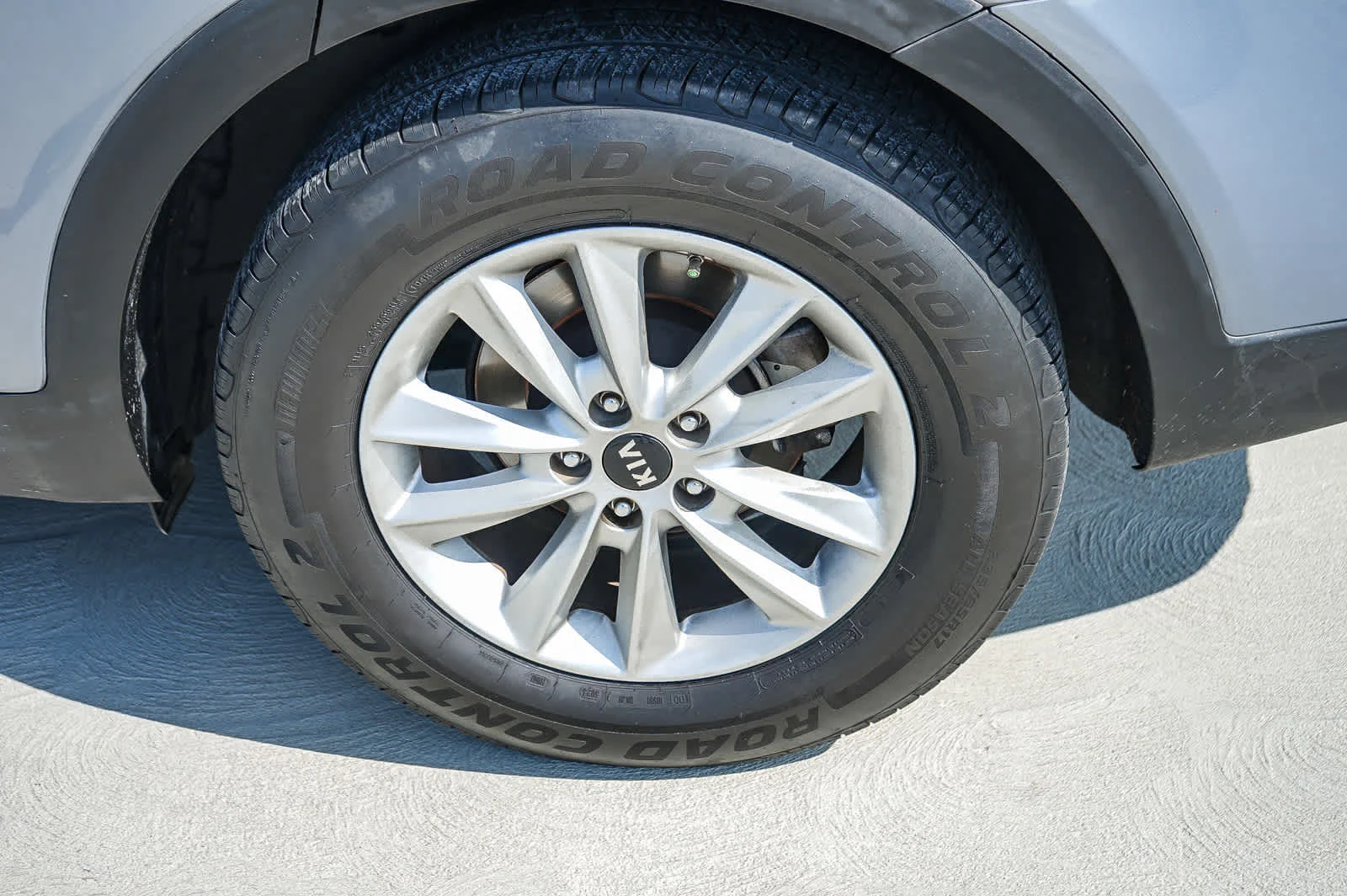Used 2020 Everlasting Silver Kia LX V6 image 10