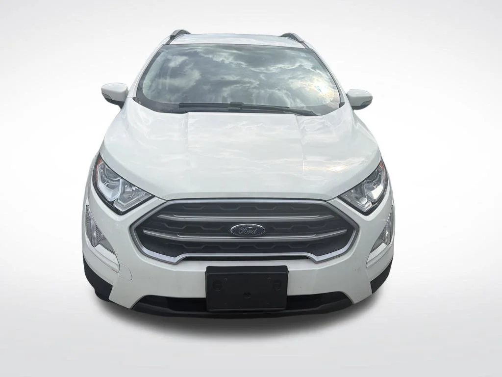 Used 2020 White Ford SE image 3