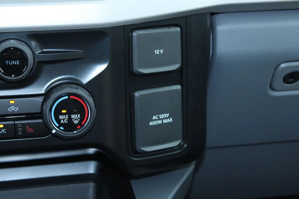 New 2027 Oxford White Ford F-350® XLT image 34