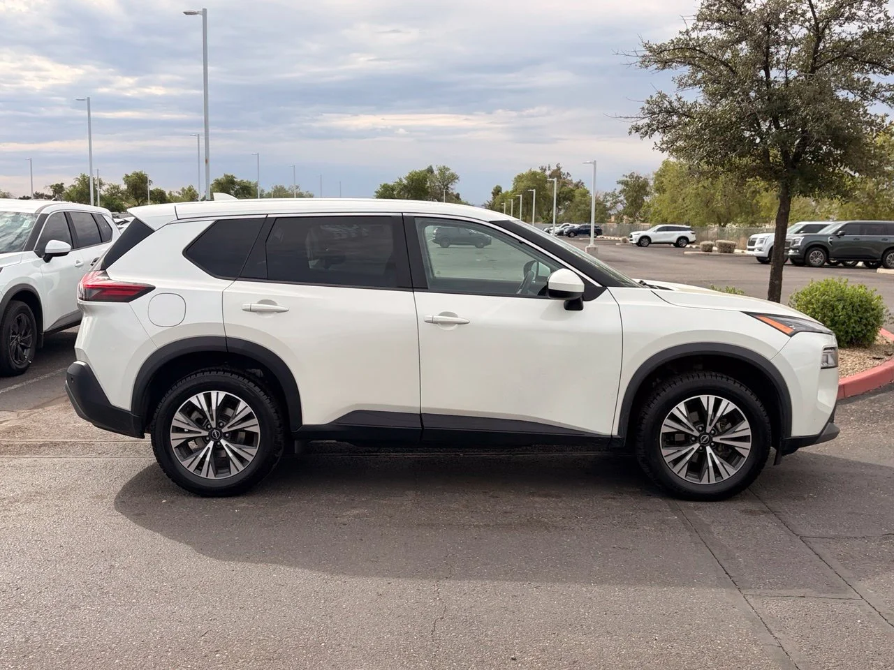 Used 2023 Pearl White Tricoat Nissan SV image 4