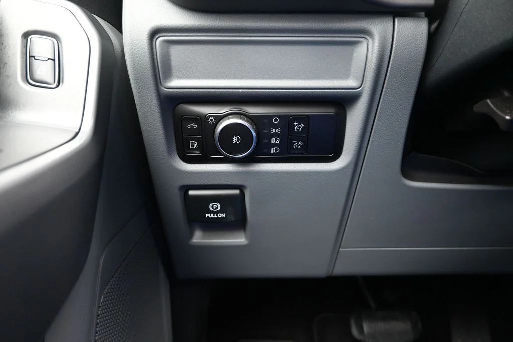 Used 2025 Gray Ford XLT image 17