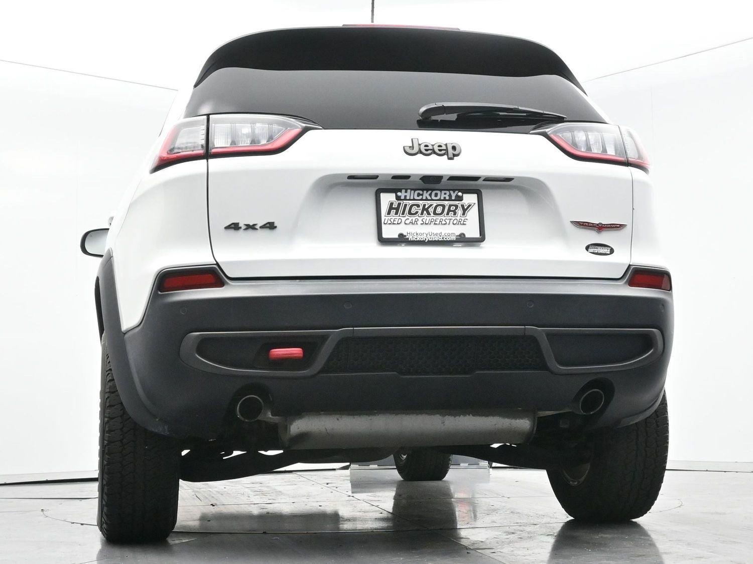 Used 2022 Bright White Clearcoat Jeep Trailhawk image 51
