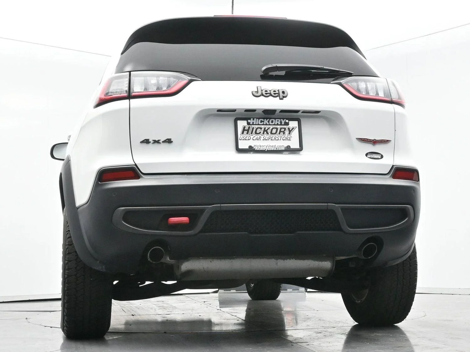 Used 2022 Bright White Clearcoat Jeep Trailhawk image 51