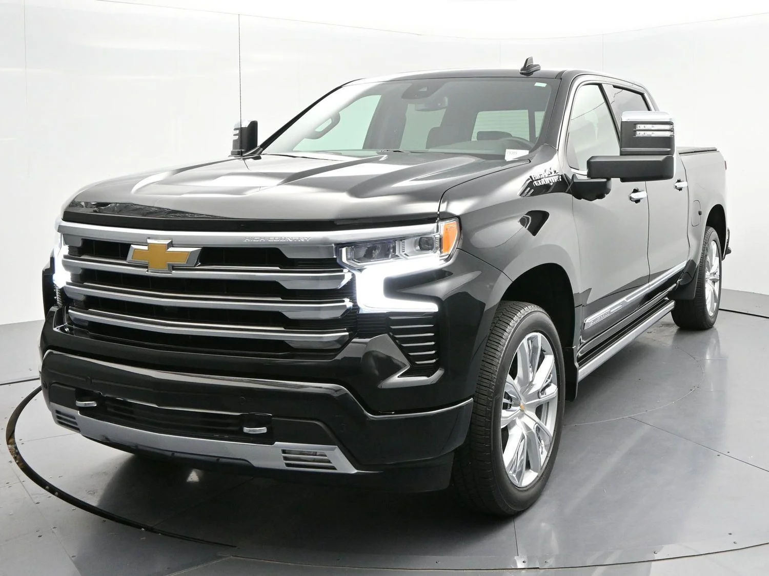 Used 2024 Black Chevrolet High Country image 3