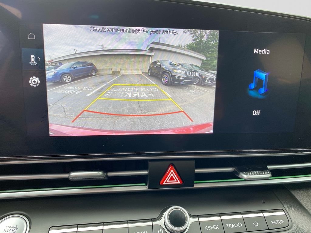 Used 2024 Red Hyundai SEL image 14