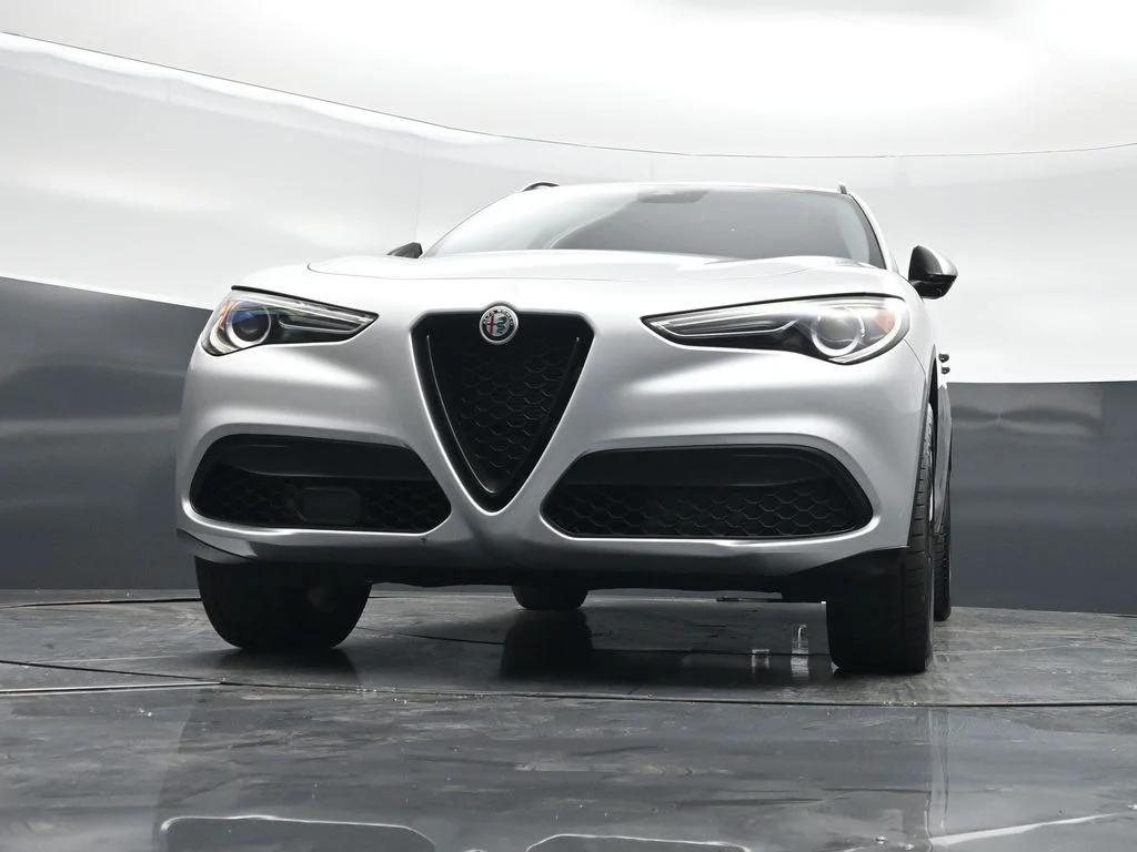 Used 2020 Gray Alfa Romeo Base image 42