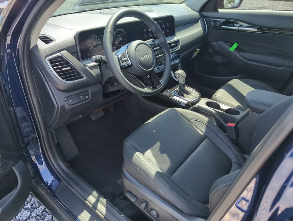 New 2026 Dark Ocean Blue Kia EX image 11