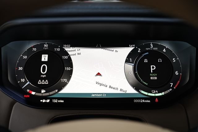 New 2026 Fuji White Land Rover Dynamic SE image 43