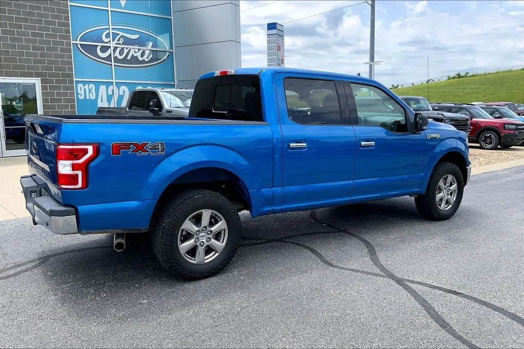 Used 2019 Blue Ford XLT image 6