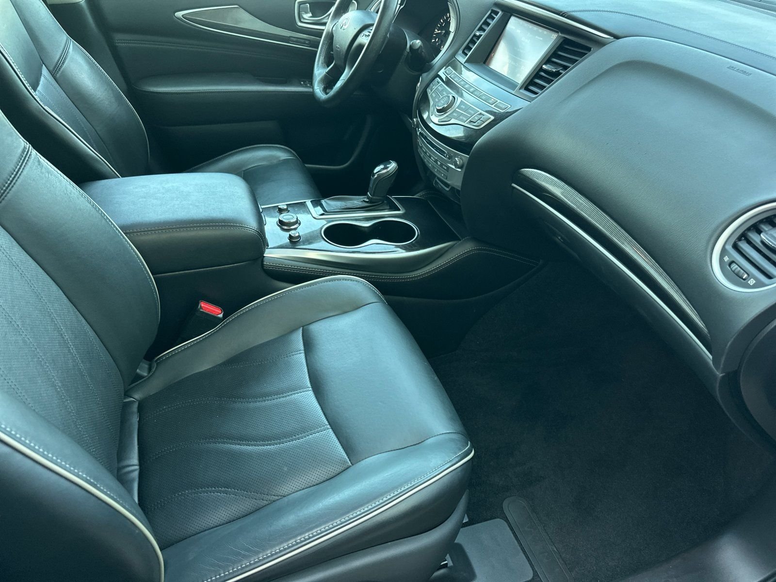 Used 2019 Mocha Almond INFINITI LUXE image 15