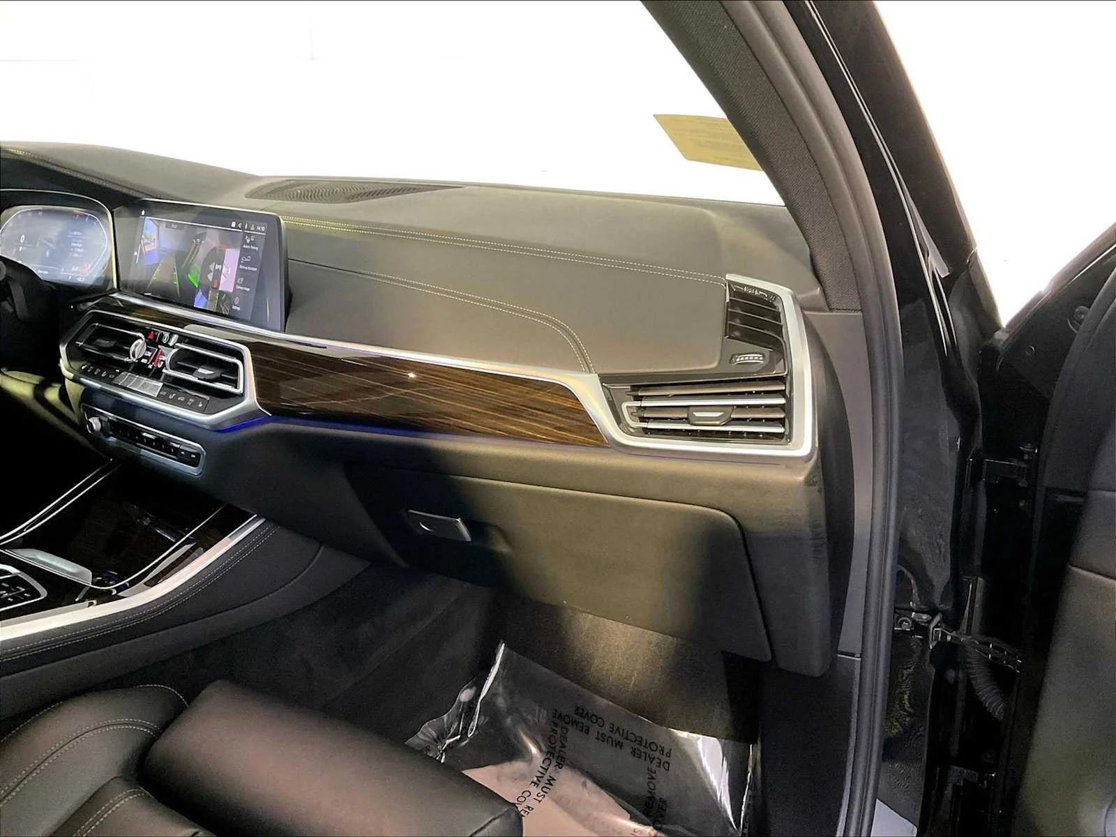 Used 2020 Black Sapphire Metallic BMW xDrive40i image 22
