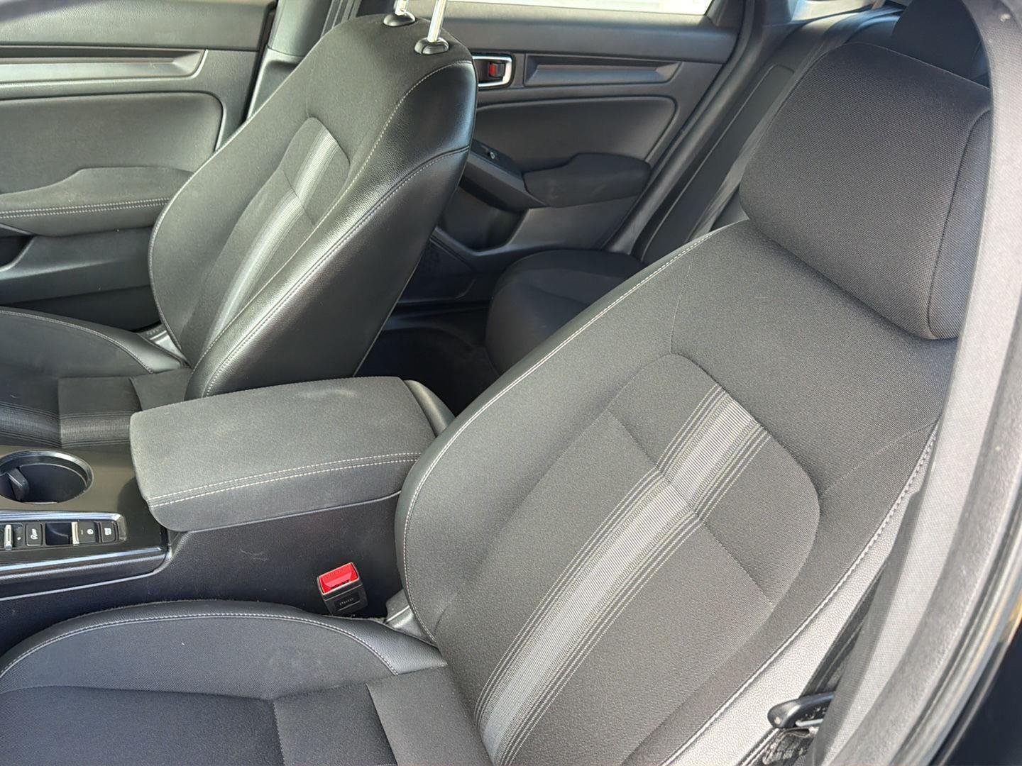Used 2025  Honda Sport image 26