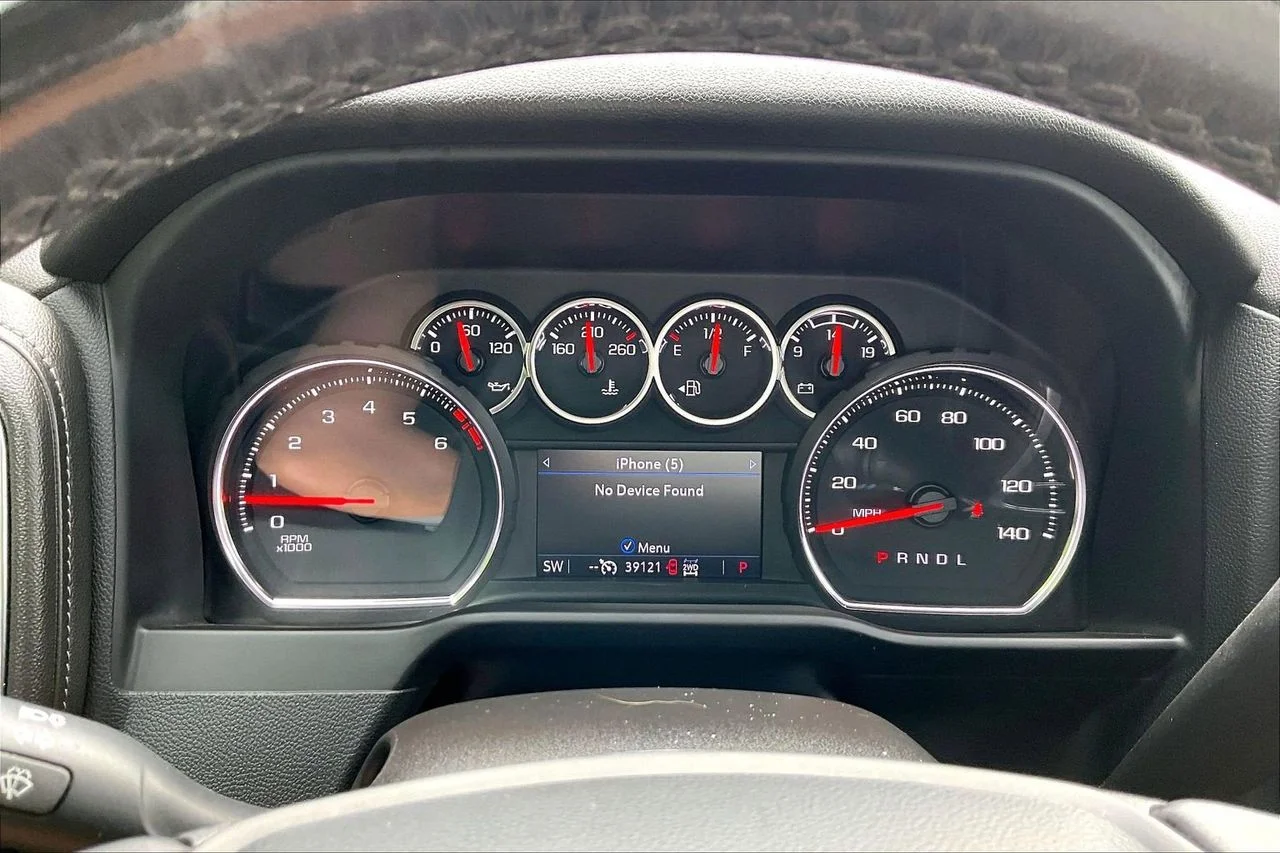 Used 2022 Silver Chevrolet LT image 10