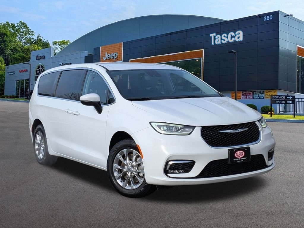 2023 Chrysler Pacifica Touring L