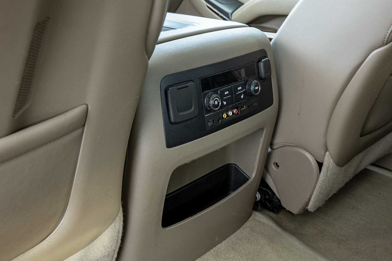 Used 2016 Summit White GMC SLT image 32