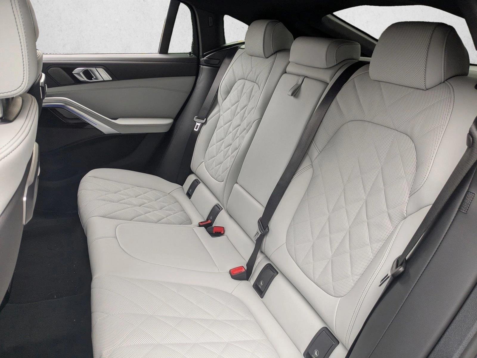 Used 2026 Black Sapphire Metallic BMW xDrive40i image 16
