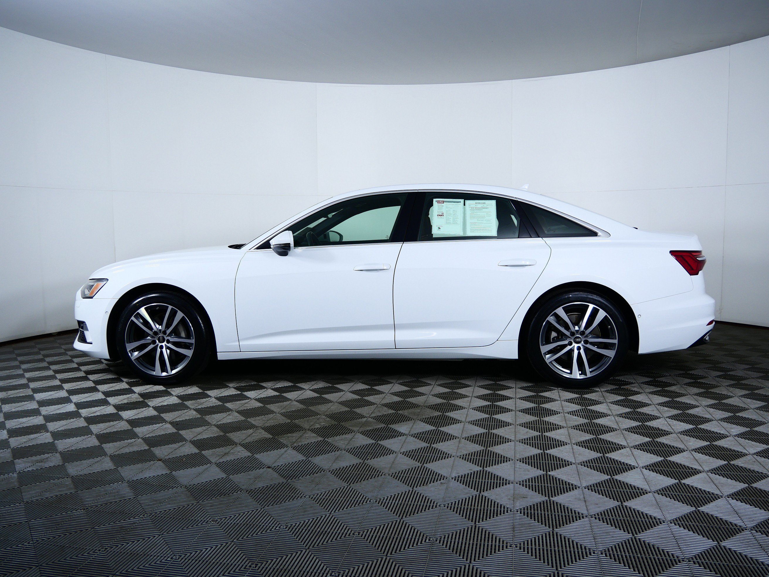 Used 2023  Audi Premium Plus image 4