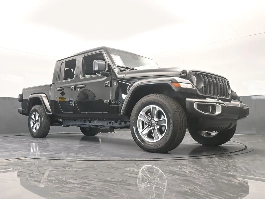 Used 2024 Black Clearcoat Jeep Sport S image 59