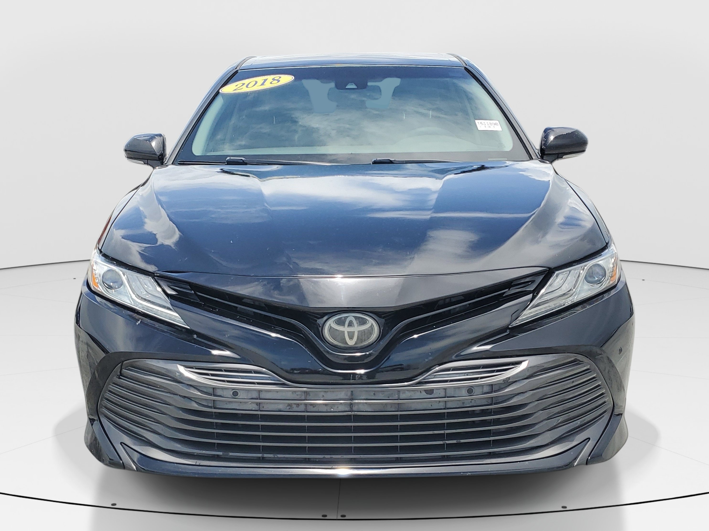 Used 2018 Midnight Black Metallic Toyota XLE image 2